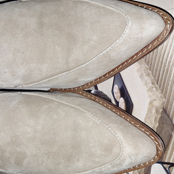 Vince Camuto Becarda Pointed Toe Loafer Taupe Size 8.5 - Picture 7 of 7